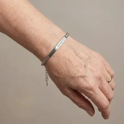 Lavouria Armband mit dauerhaft eingravierter Angabe