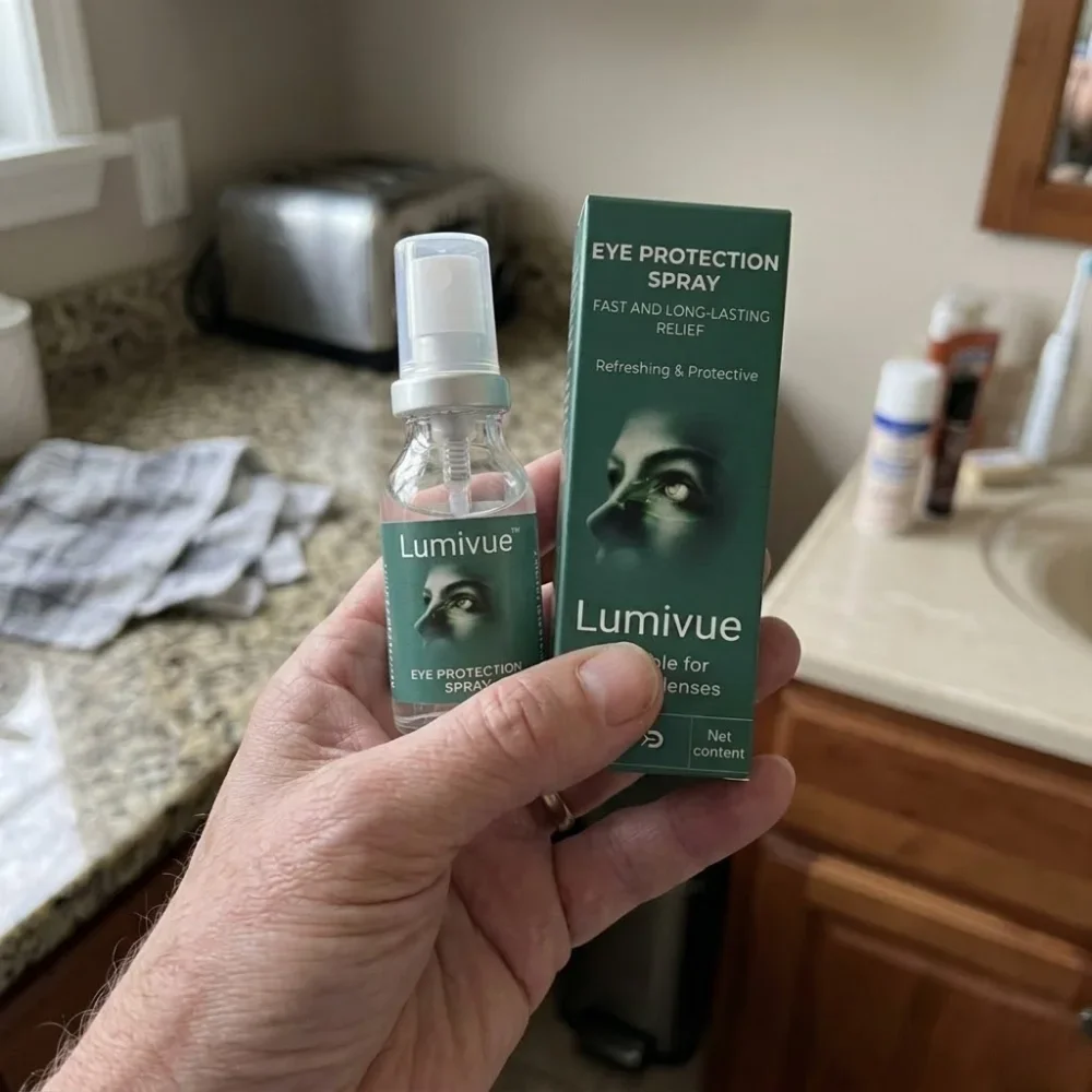 Lumivue™ Eye Spray with a green front label